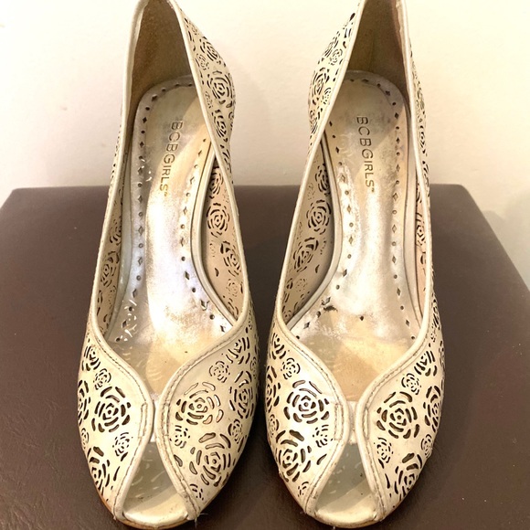 Pearl Floral BCBG Heels - Picture 1 of 2